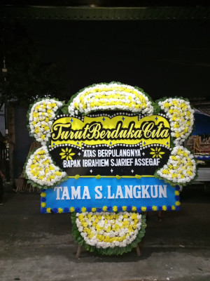 Papan Bunga Duka di Nanjung Wangi